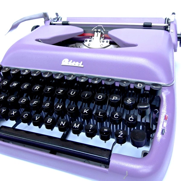 Violet Biser typewriter