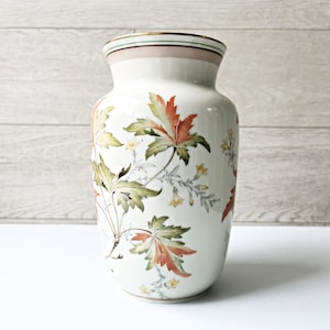 Midcentury Reichenbach porcelain vase