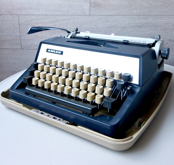 Adler Gabriele 25 Typewriter - Etsy