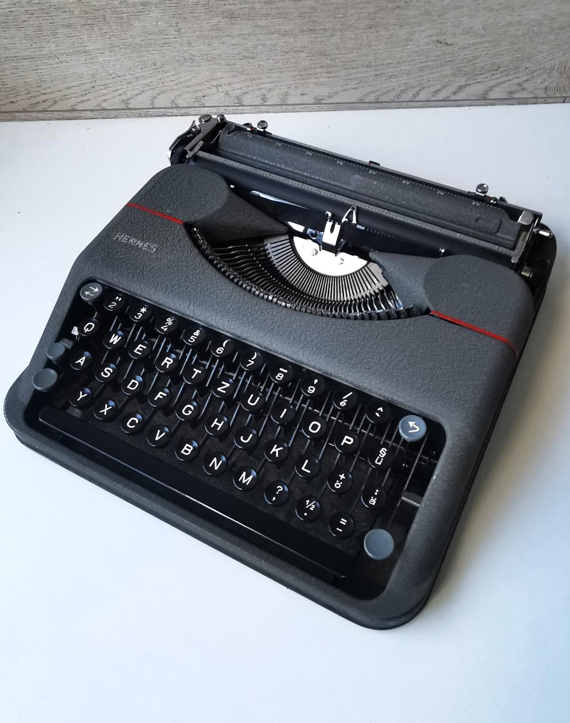 Nastro Per Macchina Da Scrivere Hermes 3000 – Nero – SC20 – Spedizione Gratuita