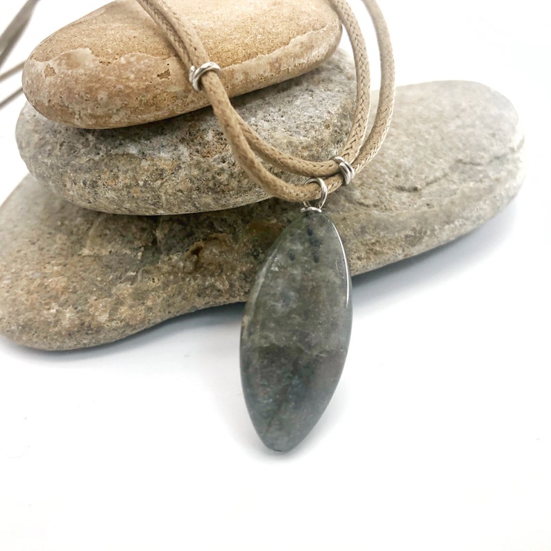 Mens Labradorite vegan pendant necklace, free shipping image 7