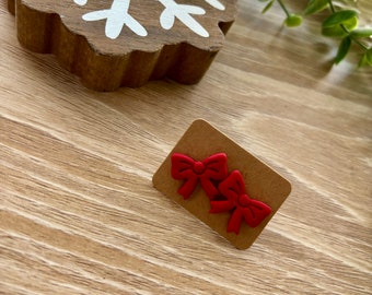 Bow Stud