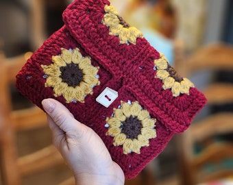 Crocheted Sunflower Kindle Sleeve
