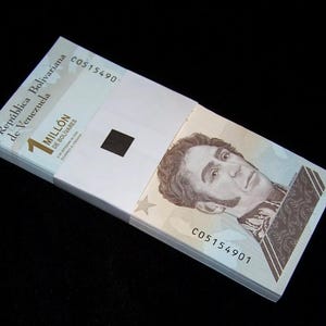 100 pcs x Venezuela 1 Million (1,000,000) Bolivares-Uncirculated banknotes