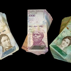 750 Venezuela banknotes- 250 pcs x 500, 1000, 5000 bolivares /  CIRCULATED