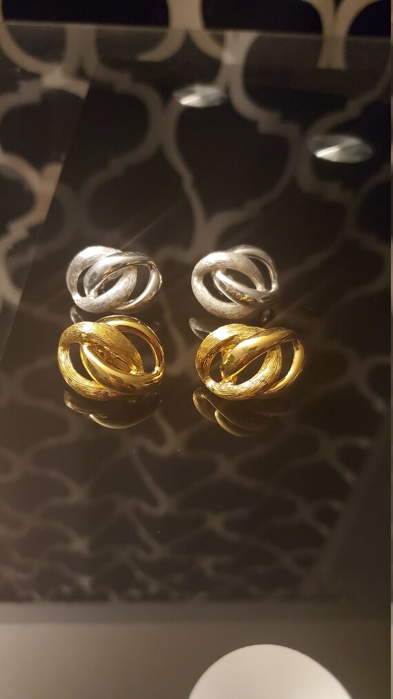 Vintage Napier Gold Tone and Silver Tone Screwback Earrings/Napier Earrings/Napier/Screwback Earrings