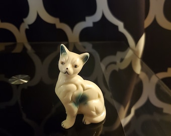 台湾製ボーンチャイナの猫の置物、コレクター向けボーンチャイナの猫の