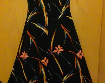 70s Hawaiian Style Flower Pattern Maxi Dress/Maxi Dress/Vintage Flower Maxi Dress/Floral Dress/Floral Maxi Dress