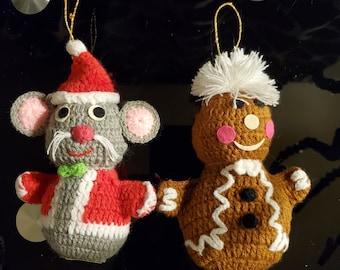 R Dakin 70s Crochet Knit Mouse Gingerbread Man Christmas Ornaments/R Dakin Crochet Ornament/Gingerbread Man Ornament/ Santa Mouse Ornament