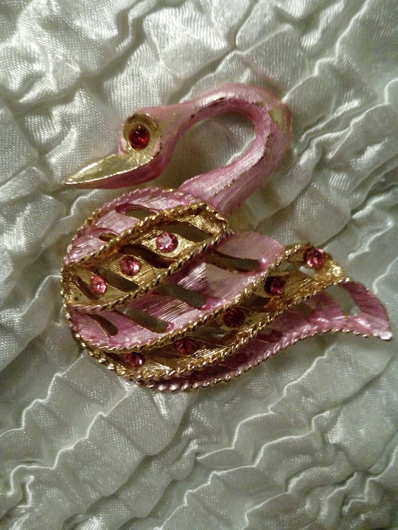 50s/60s Pink Swan Brooch/Costume Jewelry/Pink Swa… - image 3