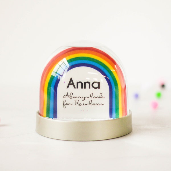 Personalisierte Regenbogen Schneekugel - Schneeglobe - Regenbogen Geschenk - Schneedom - Taufgeschenk - Neues Baby Geschenk - Positives Zitat - Custom Snowdome