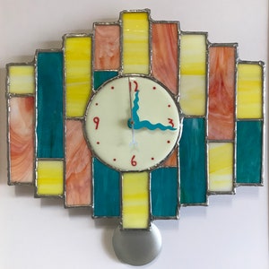 Grande horloge murale à pendule en verre fondu et vitrail Art Déco Fusion image 2