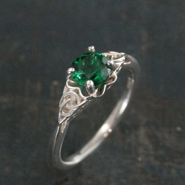 Green Celtic Ring Emerald Ring May Birthstone St. Patrick's Day Ring Trillion Ring Irish Engagement Ring Green Stone Ring Celtic Knot Ring