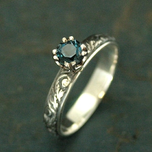 Blue Topaz Ring~London Blue Topaz~Birthstone Ring~Antique Style Ring~Vintage Style Ring~Vine and Leaf Ring~Something Blue~Gift for Her