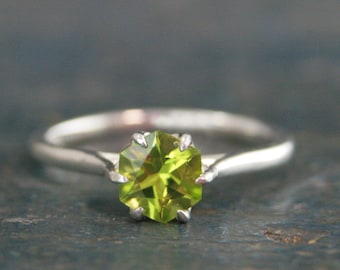 ペリドット扇形リング 六角形ペリドットリング スターリングシルバー カテドラル