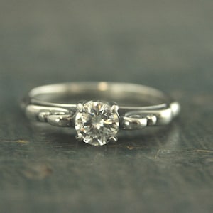 Clear Stone Ring Princess Setting 5mm Round Stone Swirl Ring Silver Promise Ring Moissanite Ring Cubic Zirconia Ring White Topaz Ring
