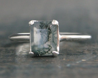 Moss Agate Ring Emerald Cut Solitaire Knife Edge Band 8x6 Moss Agate Modern Ring Minimalist Jewelry Statement Ring Rectangular Moss Agate