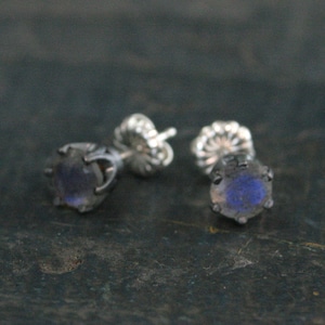 Labradorite Stud Earrings 5mm Labradorite Full Cut Oxidized Silver 6 Prong Crown Setting Black Silver Stud Earrings Labradorite Rainbow