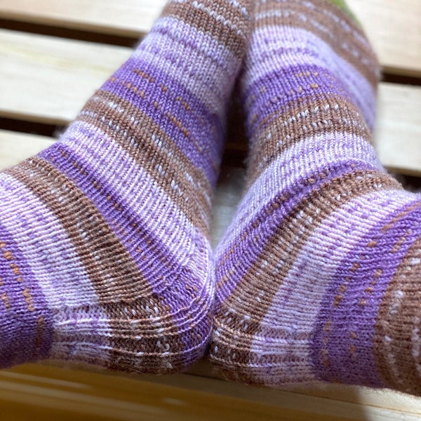 Women's Sock Knitting Pattern Magic Heel Socks