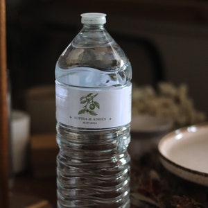 Étiquettes Personnalisées pour Bouteilles d'Eau 1.5 litre  : Une Touche d'Élégance pour Vos moments Spéciaux !