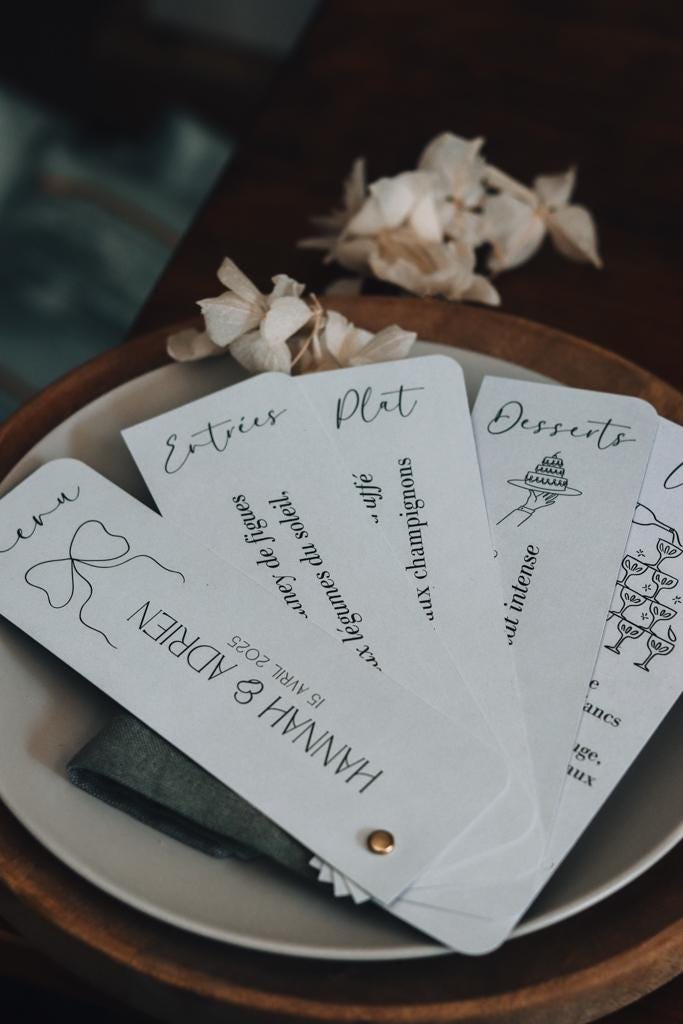 Menu Éventail élégant et personnalisé pour mariage