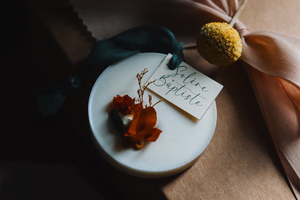 Palets Botaniques Parfumés – Élégance Naturelle