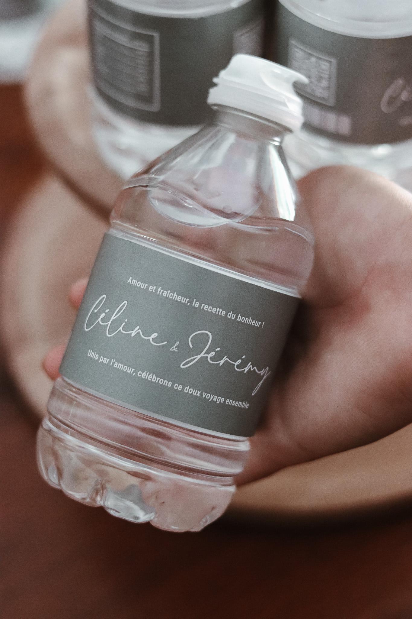 Étiquettes Personnalisées pour Bouteilles d’Eau Élégantes