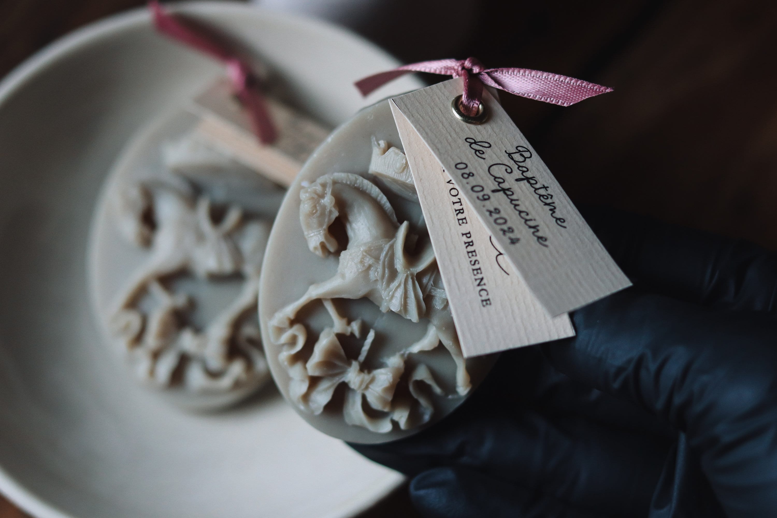 Fondants Parfumés en Cire Naturelle – Cadeaux Élégants Personnalisés