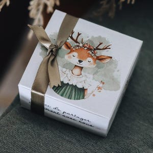 Cadeau Invité - Petite Boîte avec Illustration Fleurie + dragées