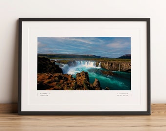 Godafoss vattenfall, affisch, Island-affisch, Island-koordinater, Island-väggkonst, Island-fototryck, Island-resor