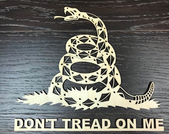 4&#39;&#39; - 14&#39;&#39; / Don&#39;t tread on me /  Wooden logo