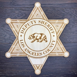 Los Angeles County Sheriff / 1/4 '' Birkensperrholz / Laser graviert / 10 '' - 14 '' hoch