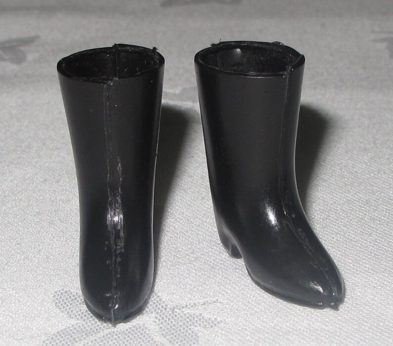 Vintage Pedigree Sindy Tammy Tressy short white / black fashion doll boots Short Black  Boots