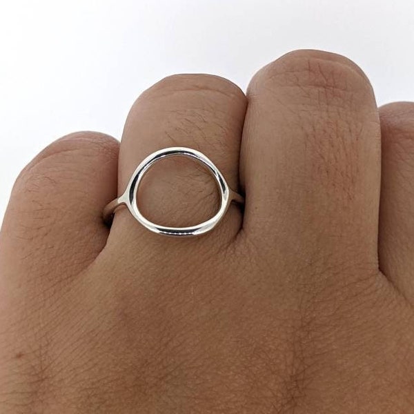 Circle Ring. 925 Sterling Silver Ring. Minimalist Geometric Ring. Open Circle Ring. Trendy Jewelry. Gift for Her.