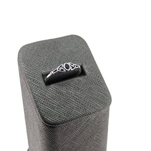 Sterling Silver Celtic Black Agate Ring - Dainty Jewelry