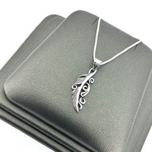 925 Sterling Silver Feather Pendant Necklace - Minimalist Jewelry Gift for Her, Birthday or Mothers Day Gift