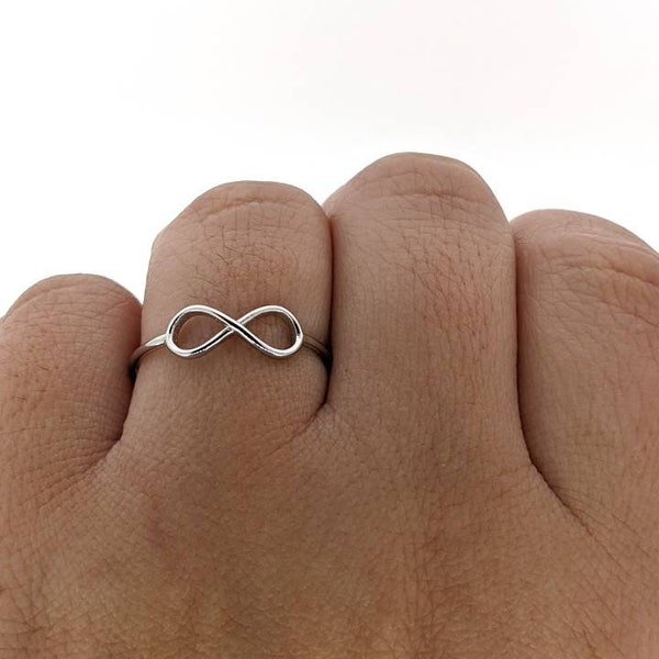 Dainty Silver Infinity Ring. 925 Sterling Silver Infinity Ring. Infinity Friendship Ring. Girlfriend Ring. Mother's Day Gift