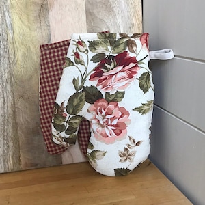 Oven mitts, potholders, set of two, kitchen mitt, baking mitt, kitchenware, brocante style, English style, flowers