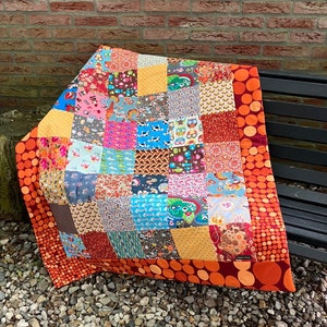 Patchwork quilt, blanket, handmade, throw, upcycled fabric, sustainable, unique item, home decoration, brocante style, farmhouse style