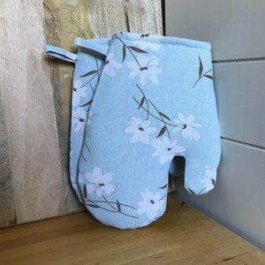 Oven mitts, potholders, set of two, kitchen mitt, baking mitt, kitchenware