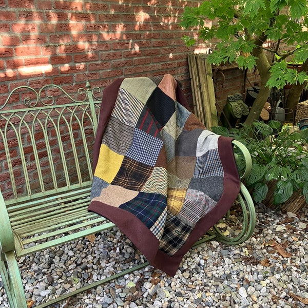 Couverture en tweed de laine, 30 carrés, fait main, couverture pour genoux, patchwork, tissu upcyclé, article unique, style ferme, style anglais, style cosy