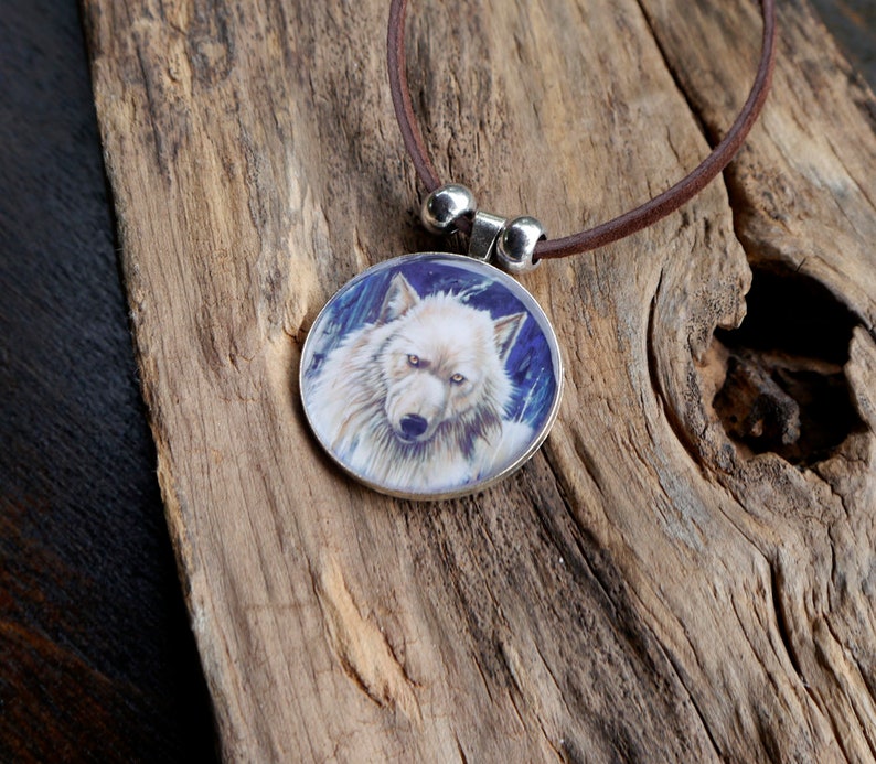 Wolf Totem Animal Wildlife Art Pendant Necklace Winter/'s Edge