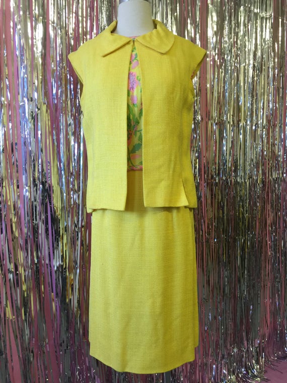 Yellow Floral working girl suit - image 4