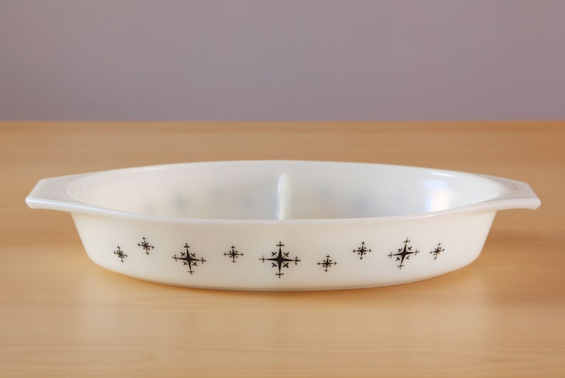 Vintage Pyrex Promotional Black Compass 1.5 Quart Divided Casserole Dish