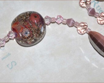 Collar de rosas polvorientas, collar rosa, cuentas de champán, collar de cuentas largas, collar de 45 pulgadas, cierre de flor de plata, cuenta focal