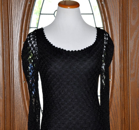 green emerald velvet dress CARMEN MARC VALVO Size 4 Cream Beaded Lace Overlay Sleeveless Gown