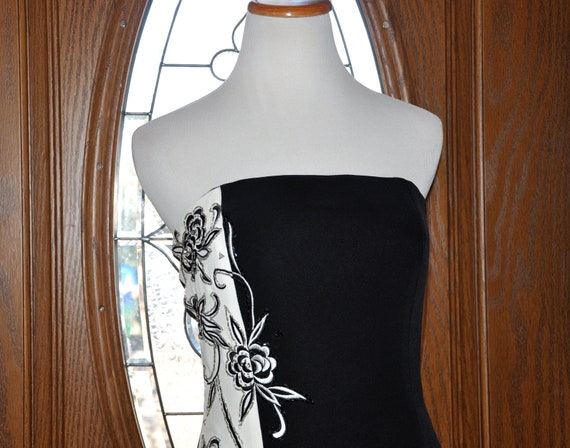 Vintage Jovani White and Black Embroidered Beaded… - image 1