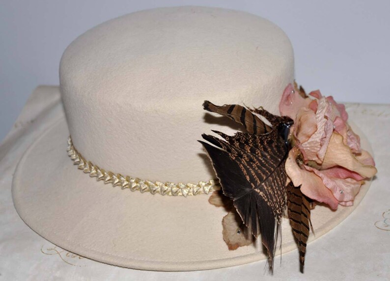 Ivory Wide Brim Vintage Hat, Cream Vintage Hat, Cream Wide Brim Hat, Ivory Wide Brimmed Hat, Ivory Wide Brim Feather Hat image 2
