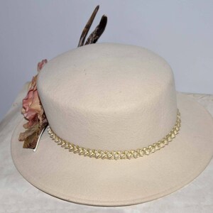 Ivory Wide Brim Vintage Hat, Cream Vintage Hat, Cream Wide Brim Hat, Ivory Wide Brimmed Hat, Ivory Wide Brim Feather Hat image 3