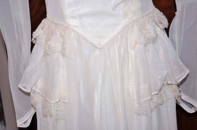 Vintage White/Vanilla Wedding Gown With Long Sleeves and Lace Neckline, Antique Wedding Gown, Vintage Wedding Dress, White Bridal Gown image 8